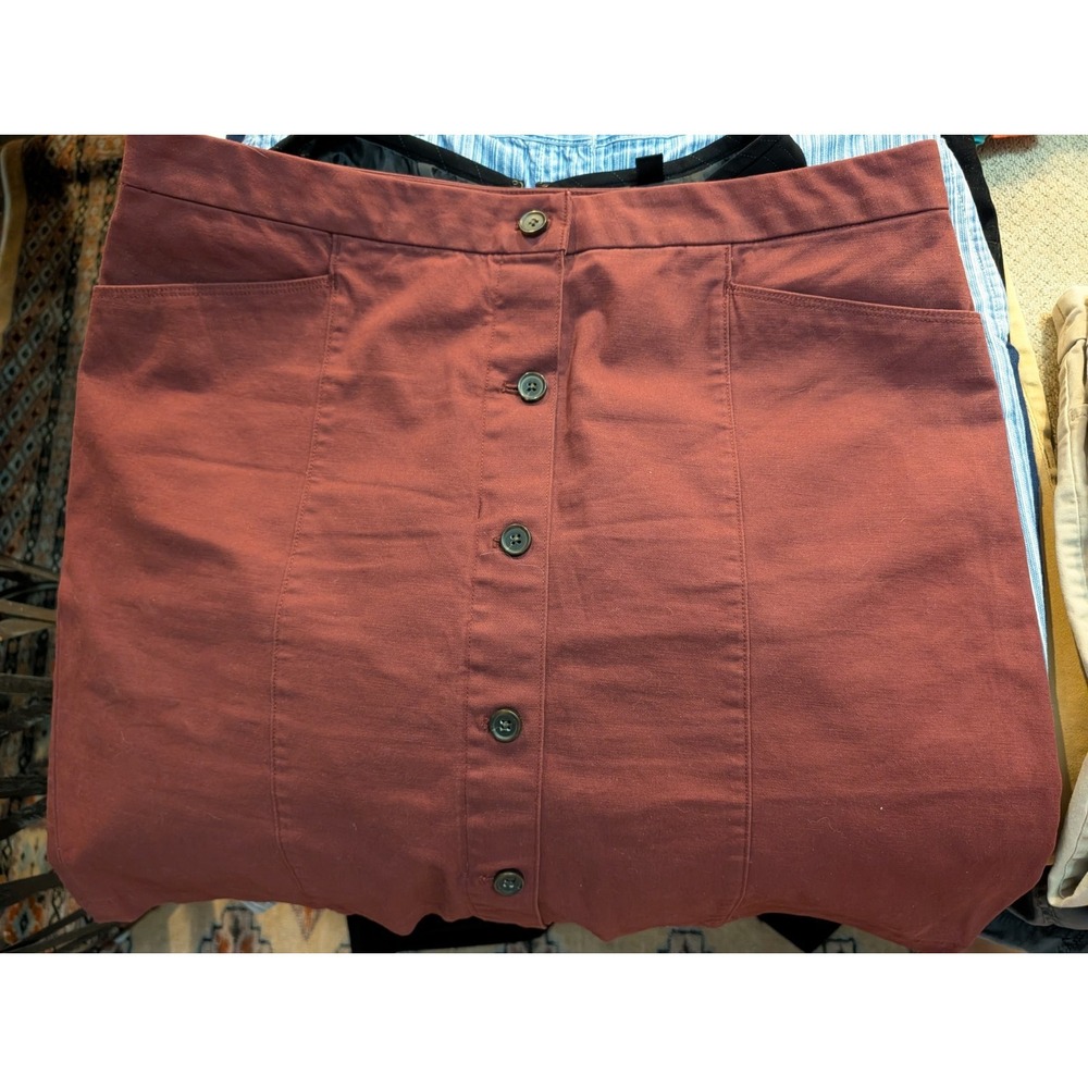 Duluth Women's Skirt Size 16 Dark Red Button Up Pockets